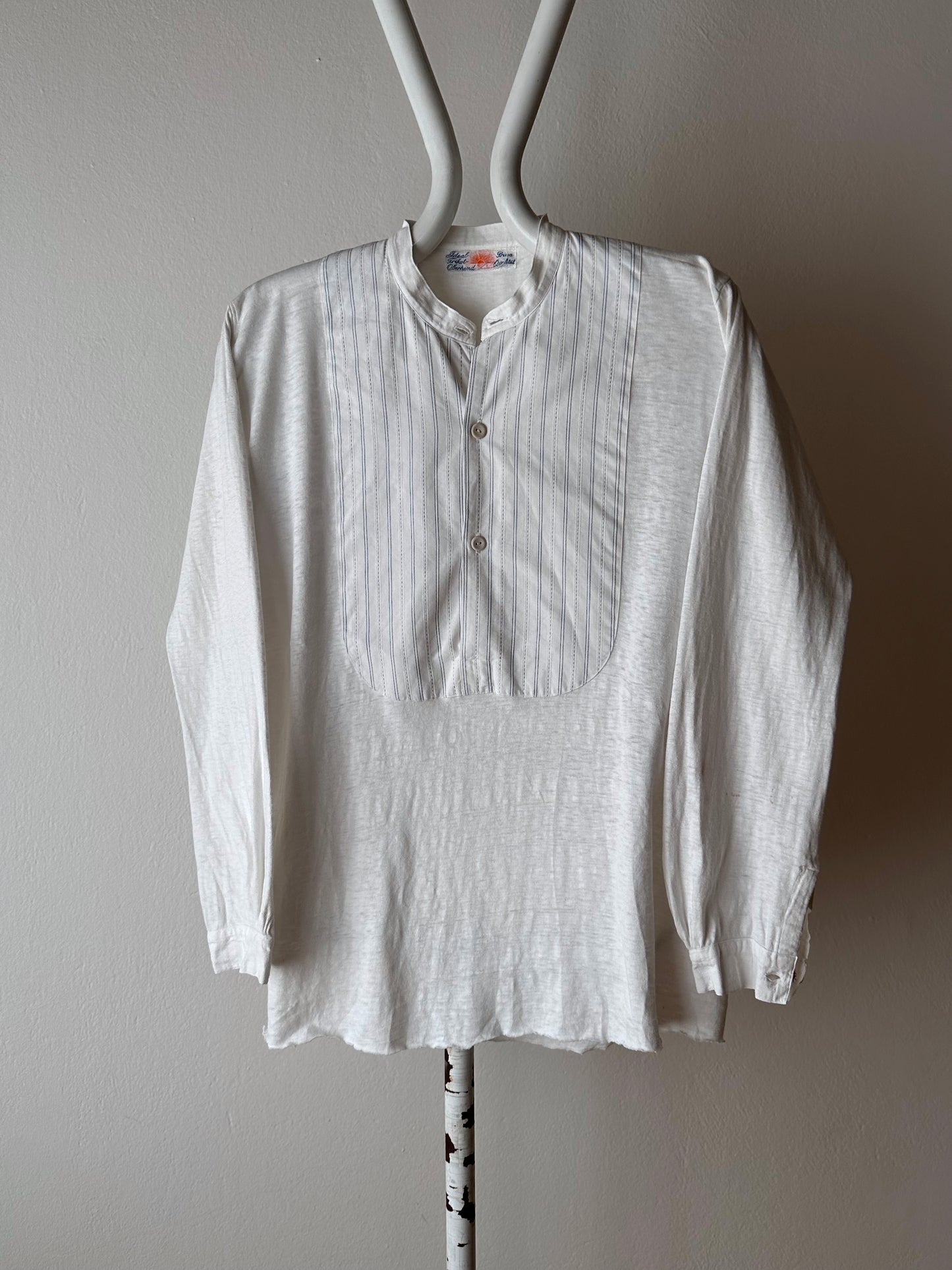 Vintage pullover shirt