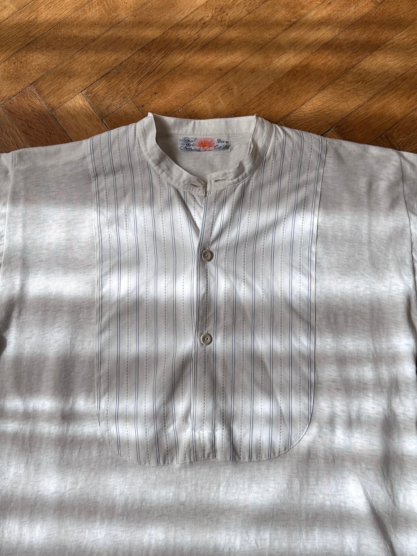 Vintage pullover shirt