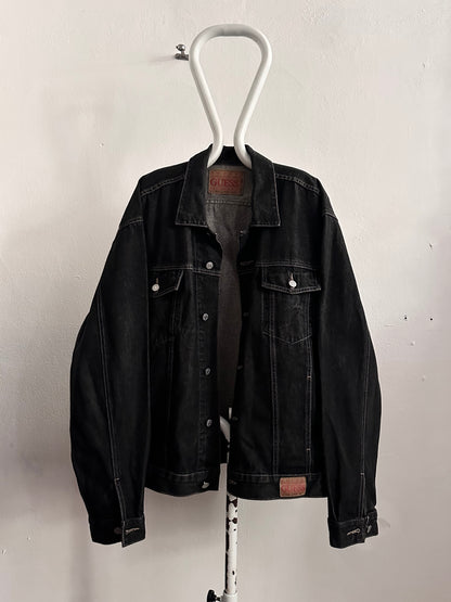 GUESS black denim jacket over sized big size 4th type model trucker jacket ブラックデニム トラッカー トラッカージャケット デニムジャケット 黒デニム ヴィンテージ vintage 90s 80s 1990s 1980s TOTO Prague Praha vintage shop antique store 古着屋 プラハ チェコ