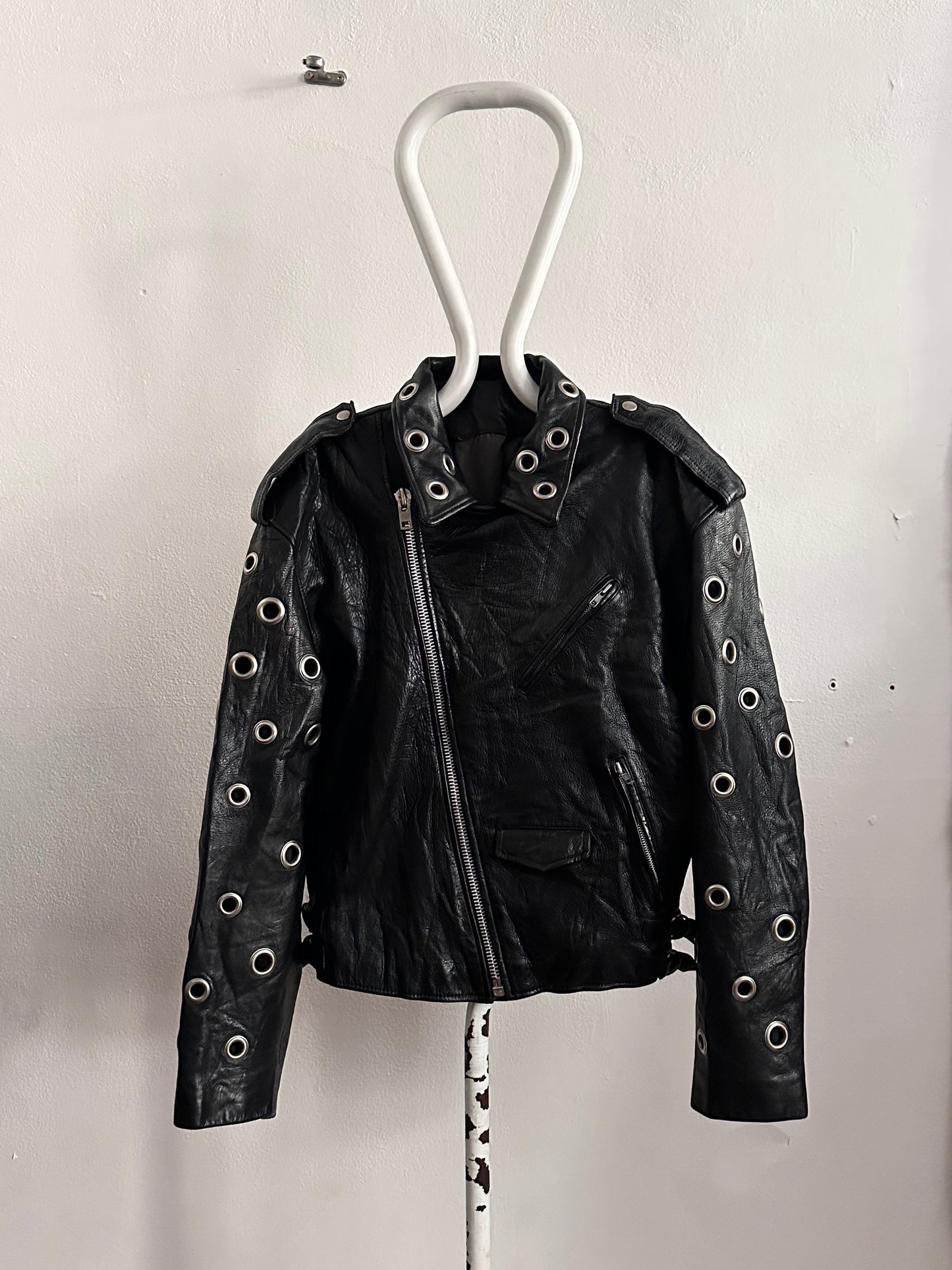 90s leather punched bikers jacket