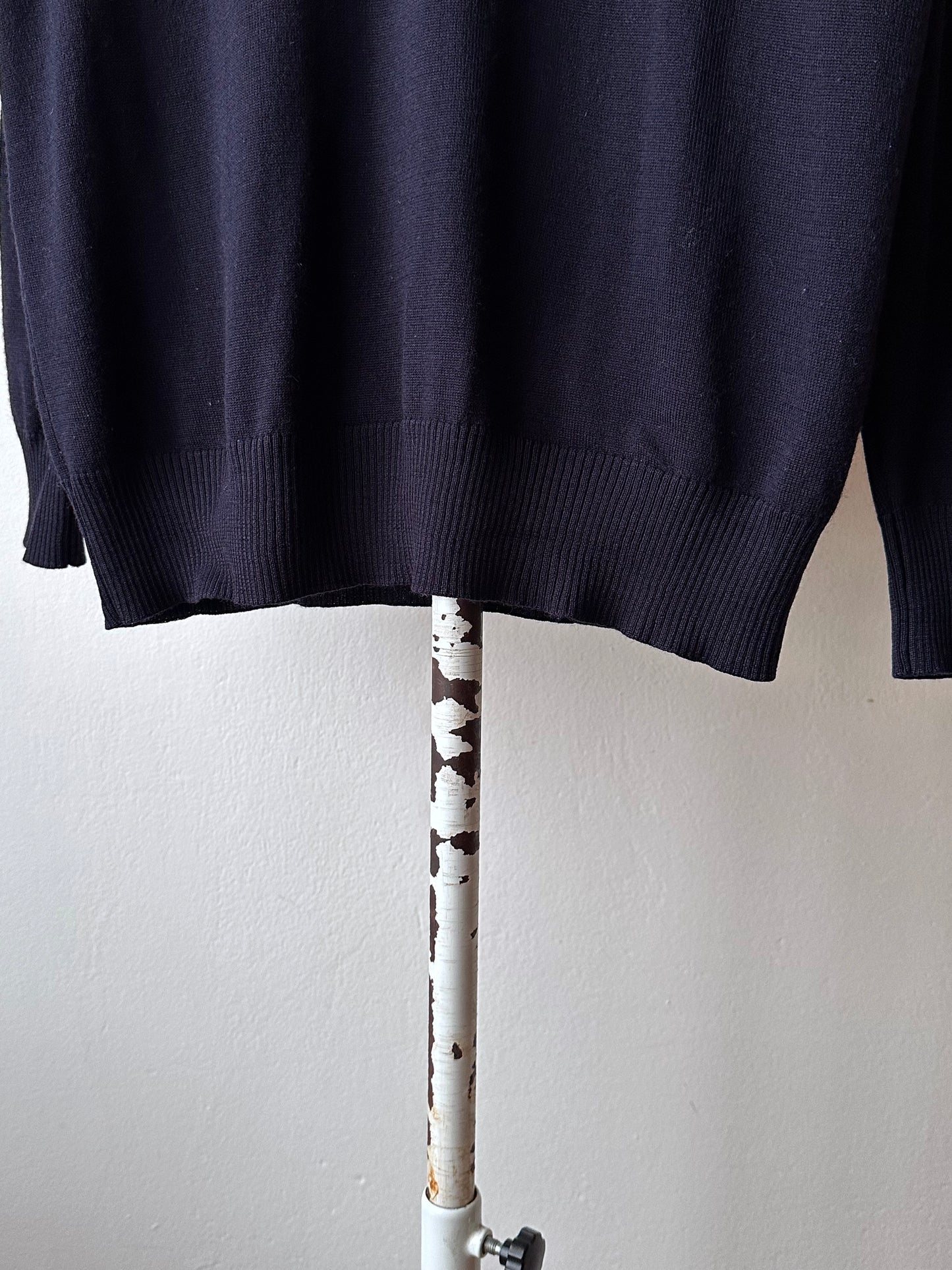 Vintage dark navy wool jumper