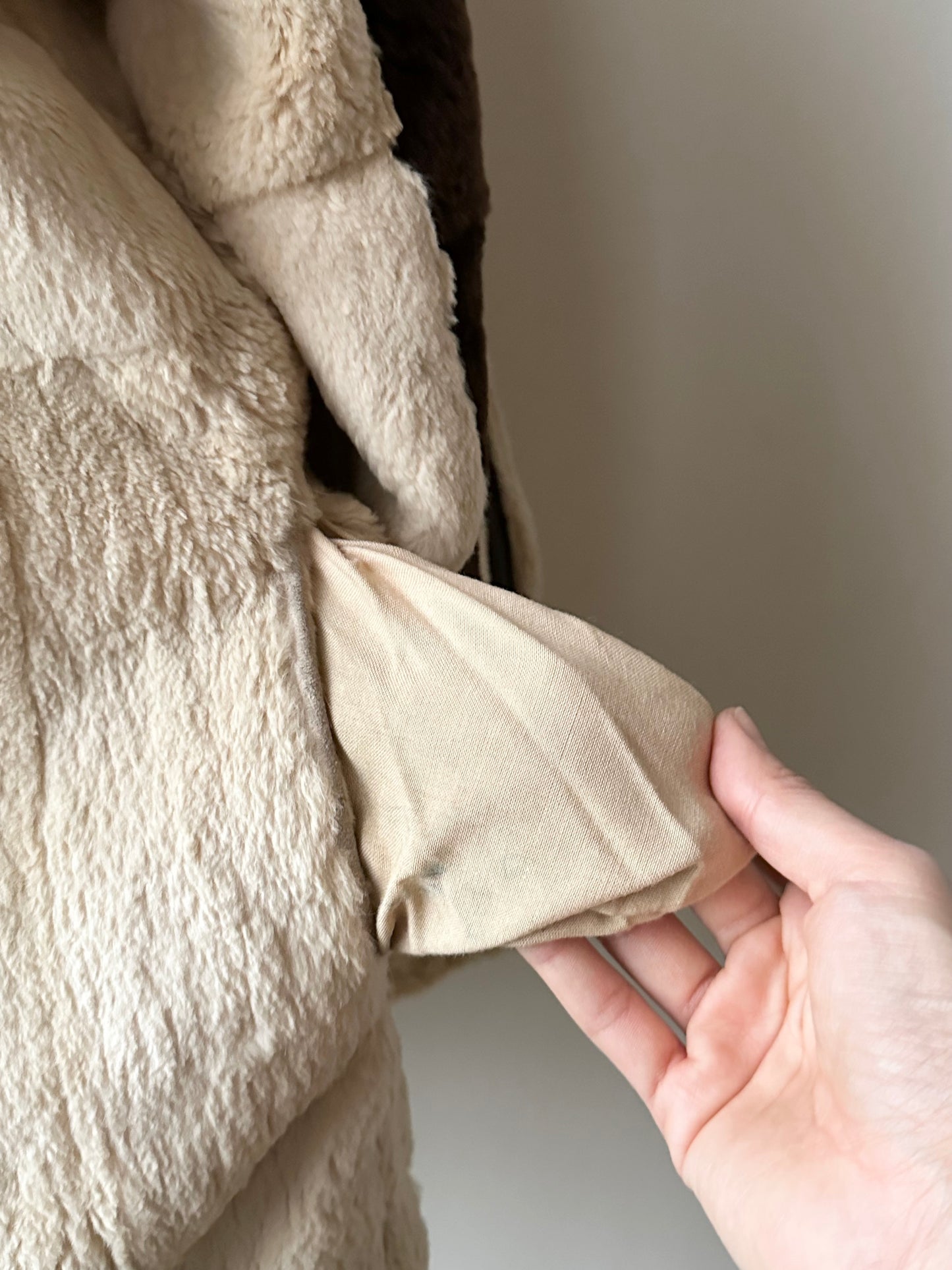 -60s Czechoslovakia real fur zip-up parka