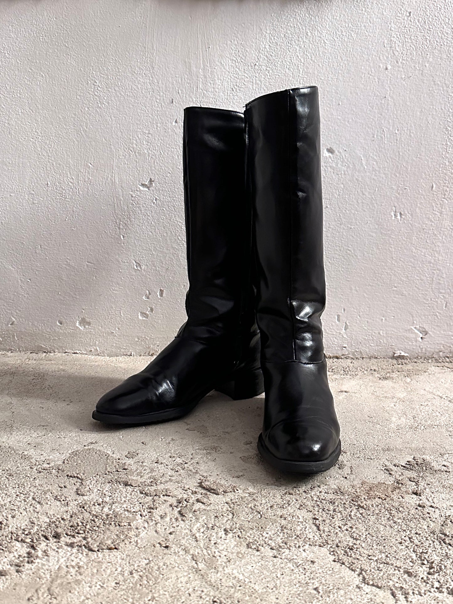 Late 70s-80s PERTTI PALMROTH Black leather boots - sz 8h
