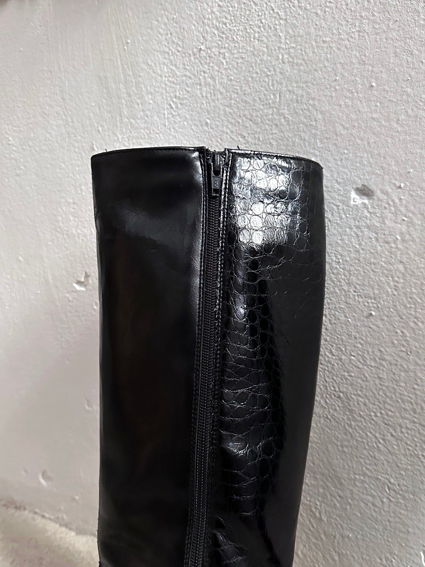 Late 70s-80s PERTTI PALMROTH Black leather boots - sz 8h