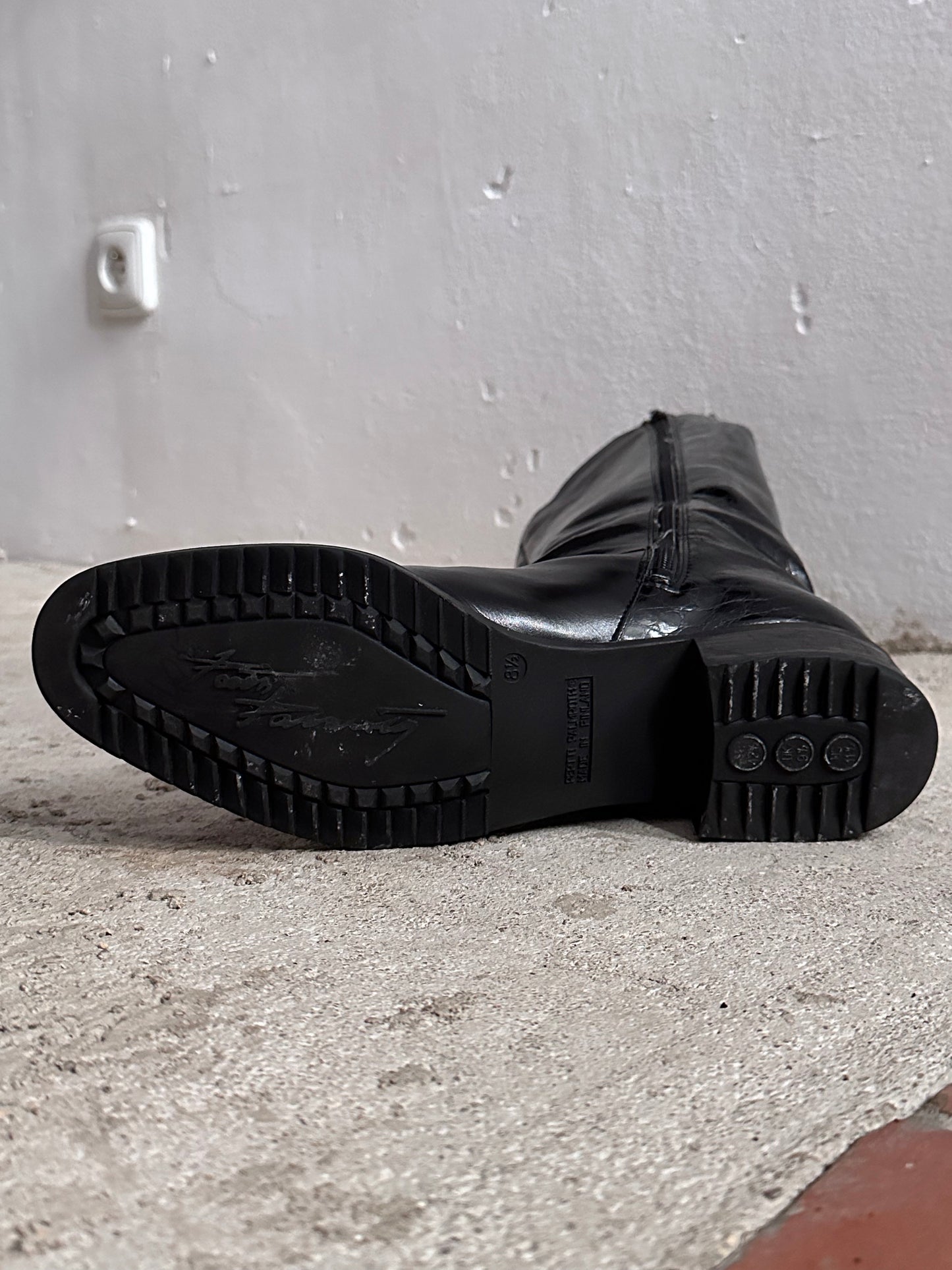 Late 70s-80s PERTTI PALMROTH Black leather boots - sz 8h