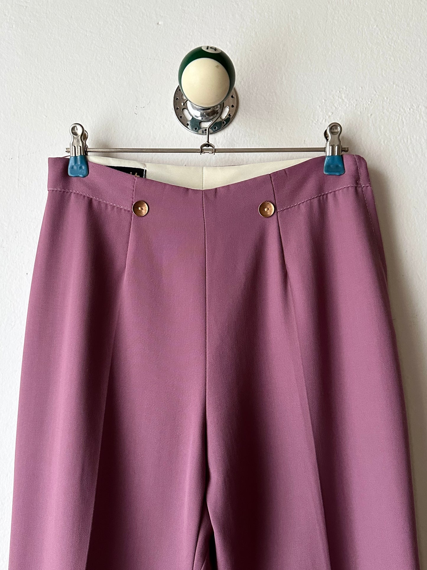 Purple smoke wrinkleless trouser
