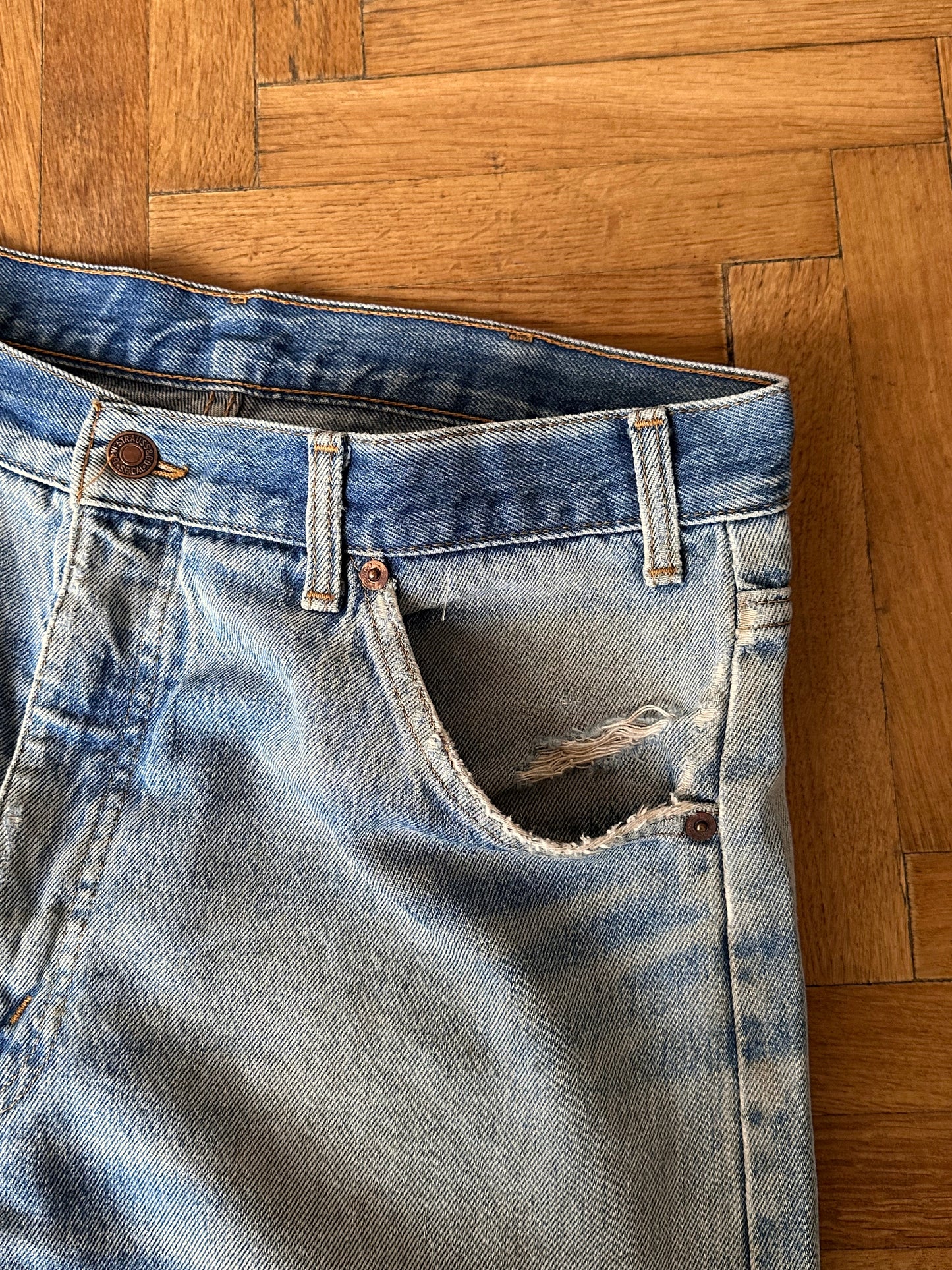 90s Levi's denim trousers - w33