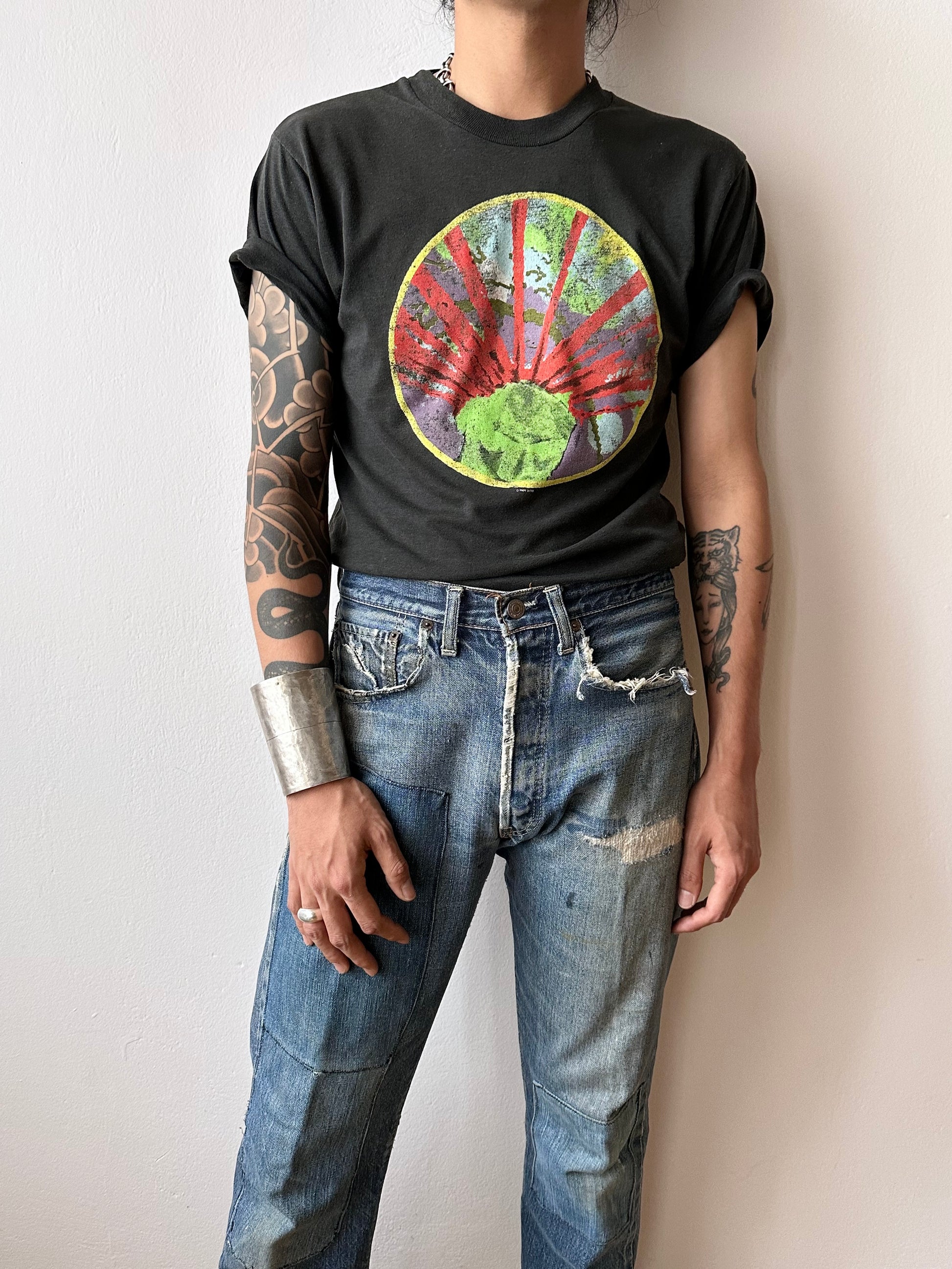 Frances Patiky Stein estate wardrobe auction audap African silver shield cuff bangle armband stering 925 Africa ethnic vintage denim アフリカンシルバー シルバーバングル シルバーカフ ヴィンテージシルバー ヴィンテージ シルバー TOTO Prague プラハ チェコ 古着屋 ヴィンテージショップ アンティークショップ antique store shop