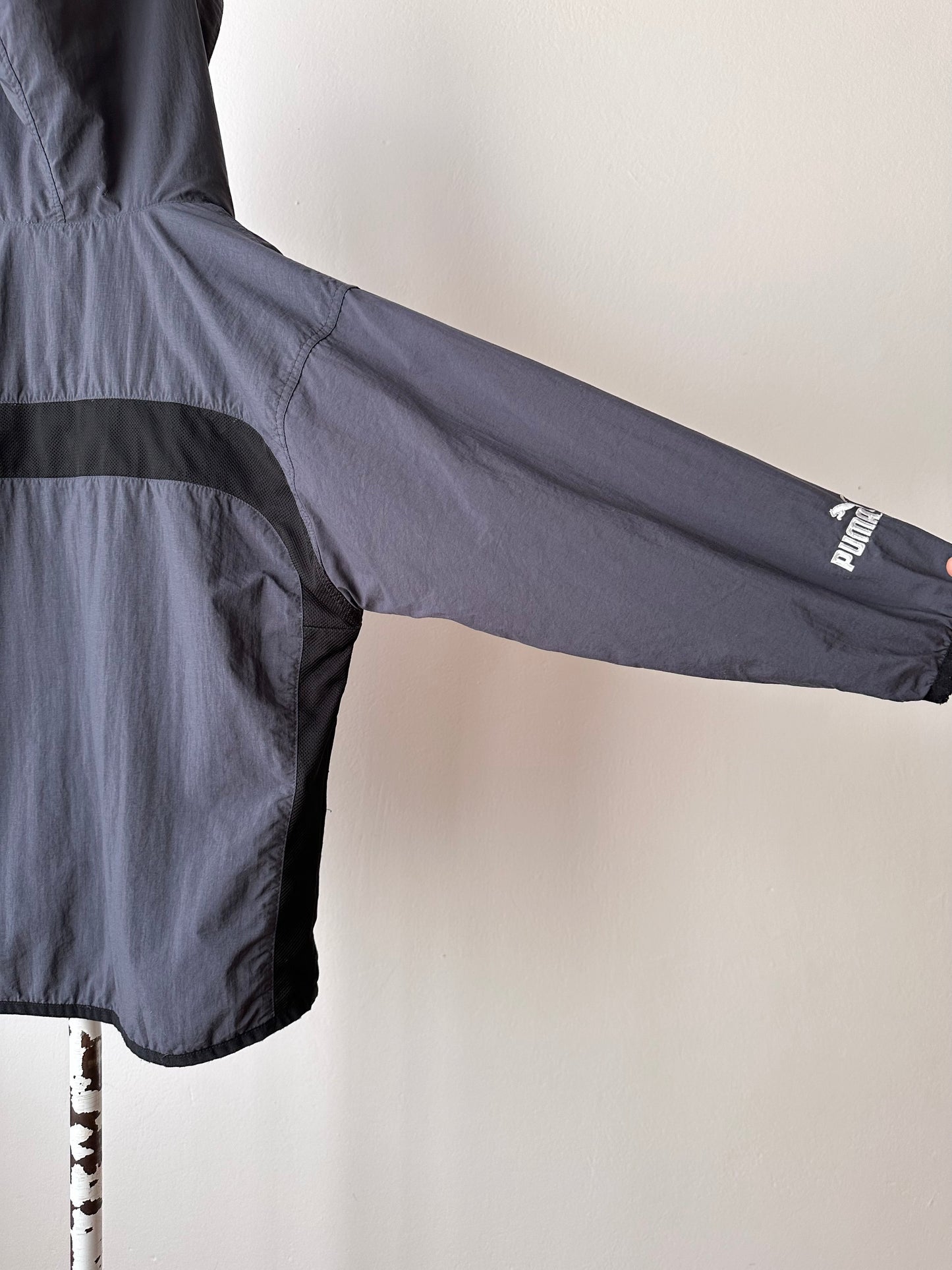 early 2000's PUMA packable nylon active smock