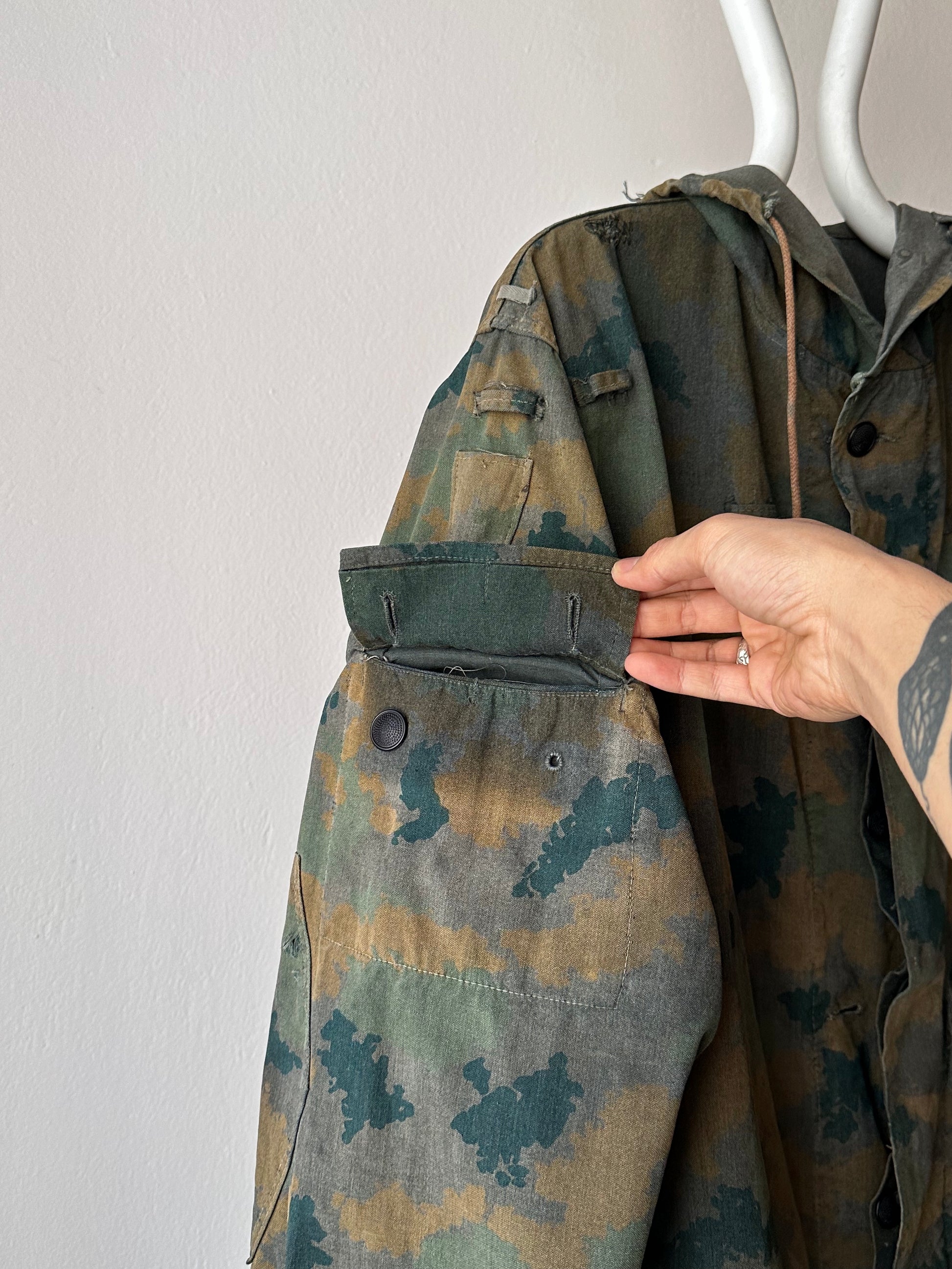 1960s East German NVA Blumentarn Camo Sniper Jacket. – TOTO