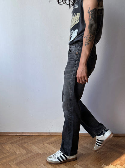 Levi's 501 Black Denim Trousers Vintage Toto Praha Vintage clothing store Antique shop Prague Wholesale 90's 1990's 