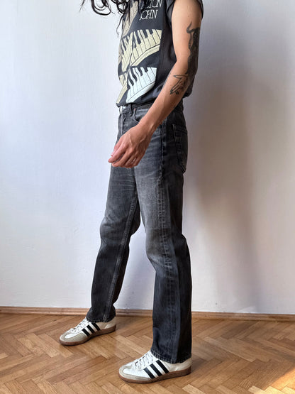 Levi's 501 Black Denim Trousers Vintage Toto Praha Vintage clothing store Antique shop Prague Wholesale 90's 1990's 