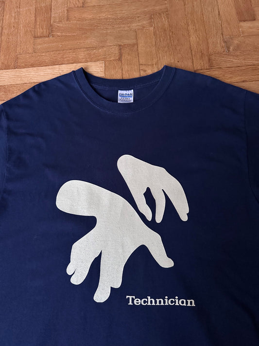 Early 00s Technician - L