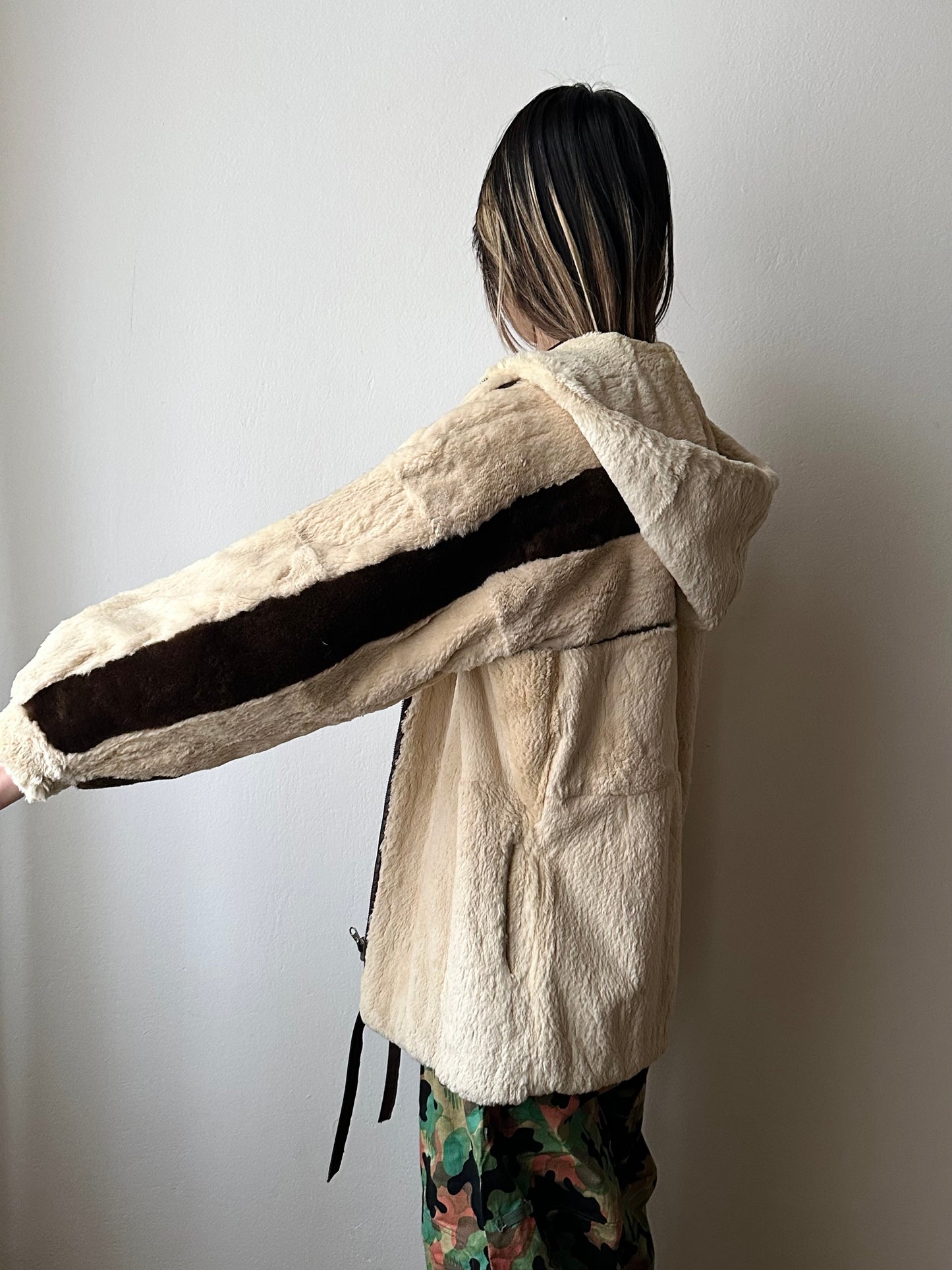 -60s Czechoslovakia real fur zip-up parka