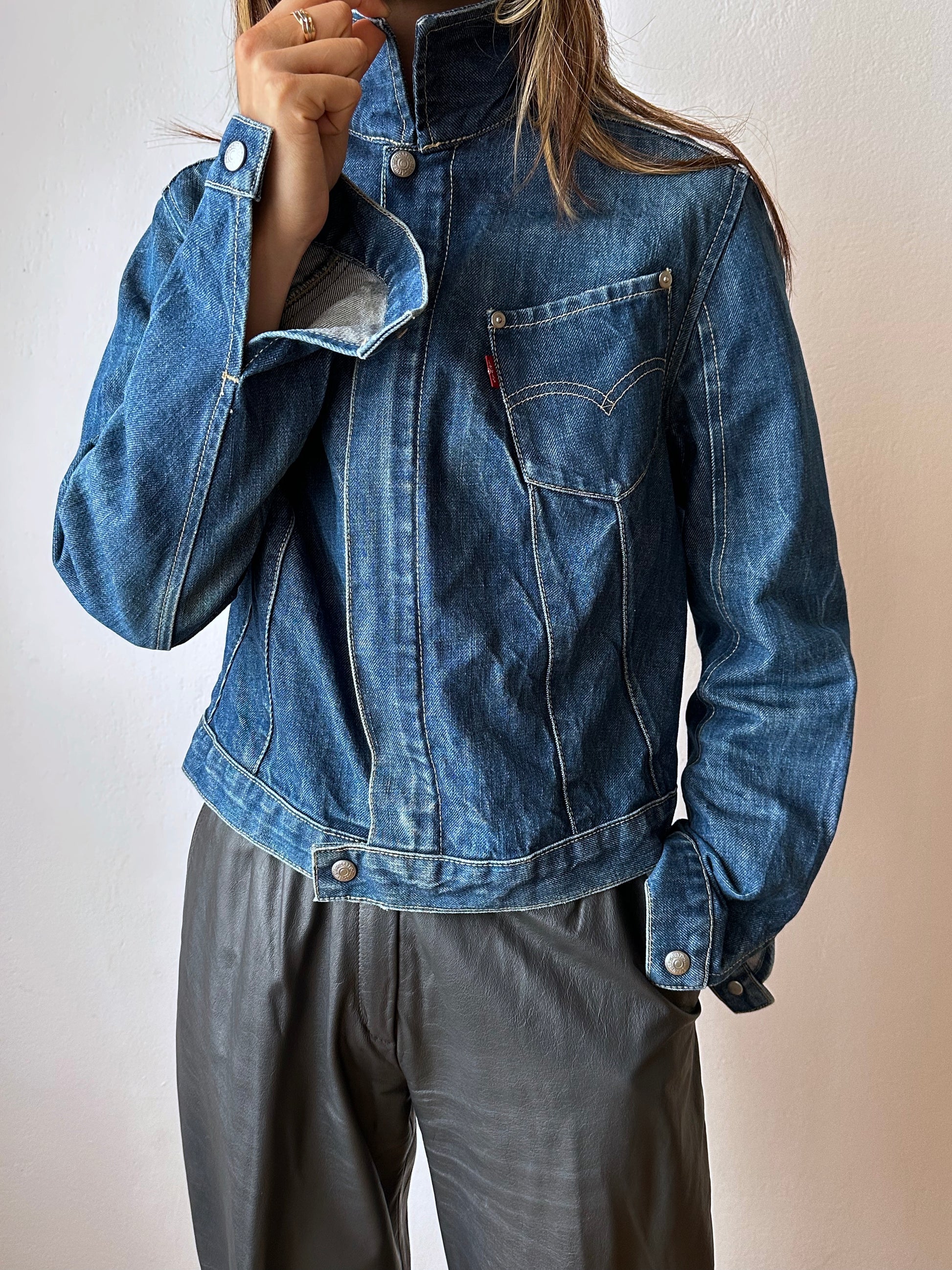 Levi's Engineered Jeans リーバイス early 2000's デニム Vintage ヴィンテージ TOTO Praha Vintage clothing store Antique shop 古着屋 プラハ Prague アンティークストア