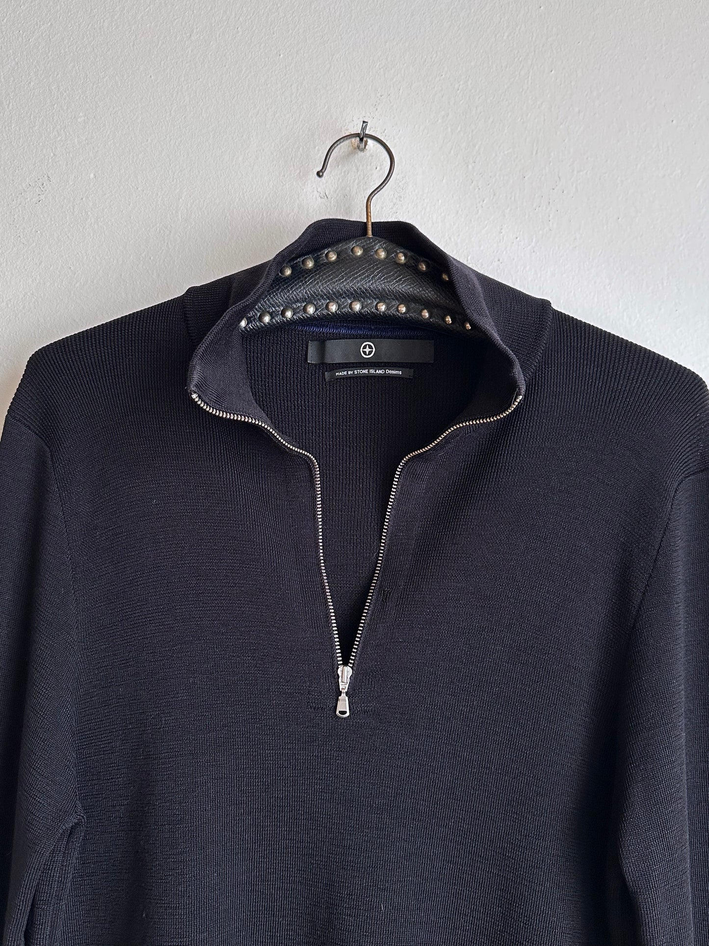 Stone Island Denims ストーンアイランド early 2000's 2006's Black wool jumper Vintage ヴィンテージ TOTO Praha Vintage clothing store Antique shop 古着屋 プラハ Prague アンティークストア