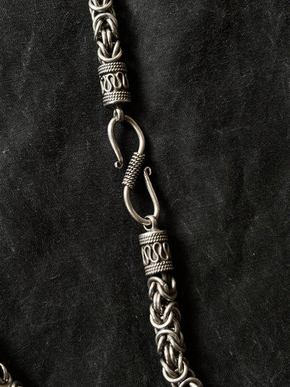 Super heavyweight Byzantine necklace