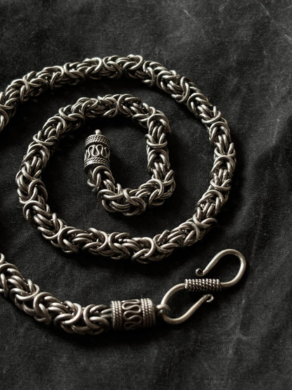 Super heavyweight Byzantine necklace