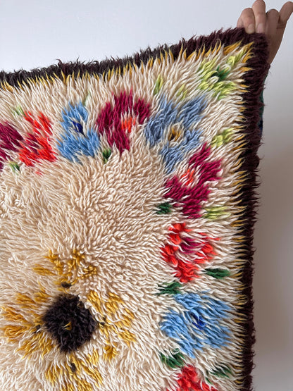 vintage acryl shaggy wall rug