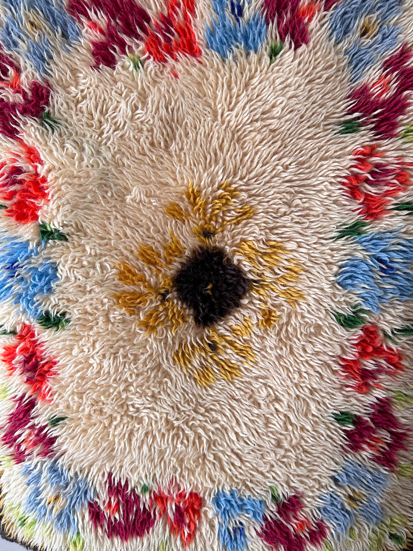 vintage acryl shaggy wall rug