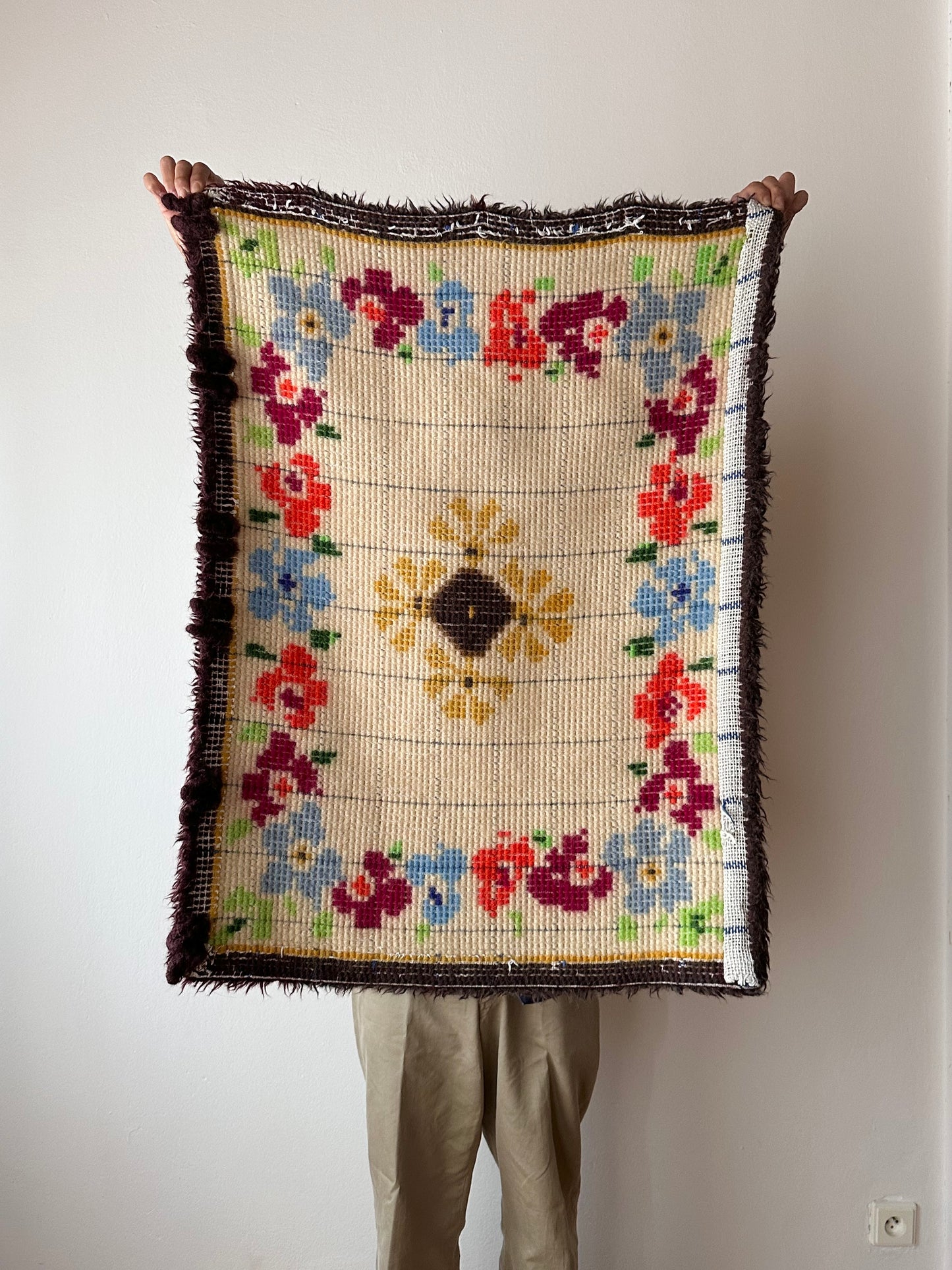 vintage acryl shaggy wall rug