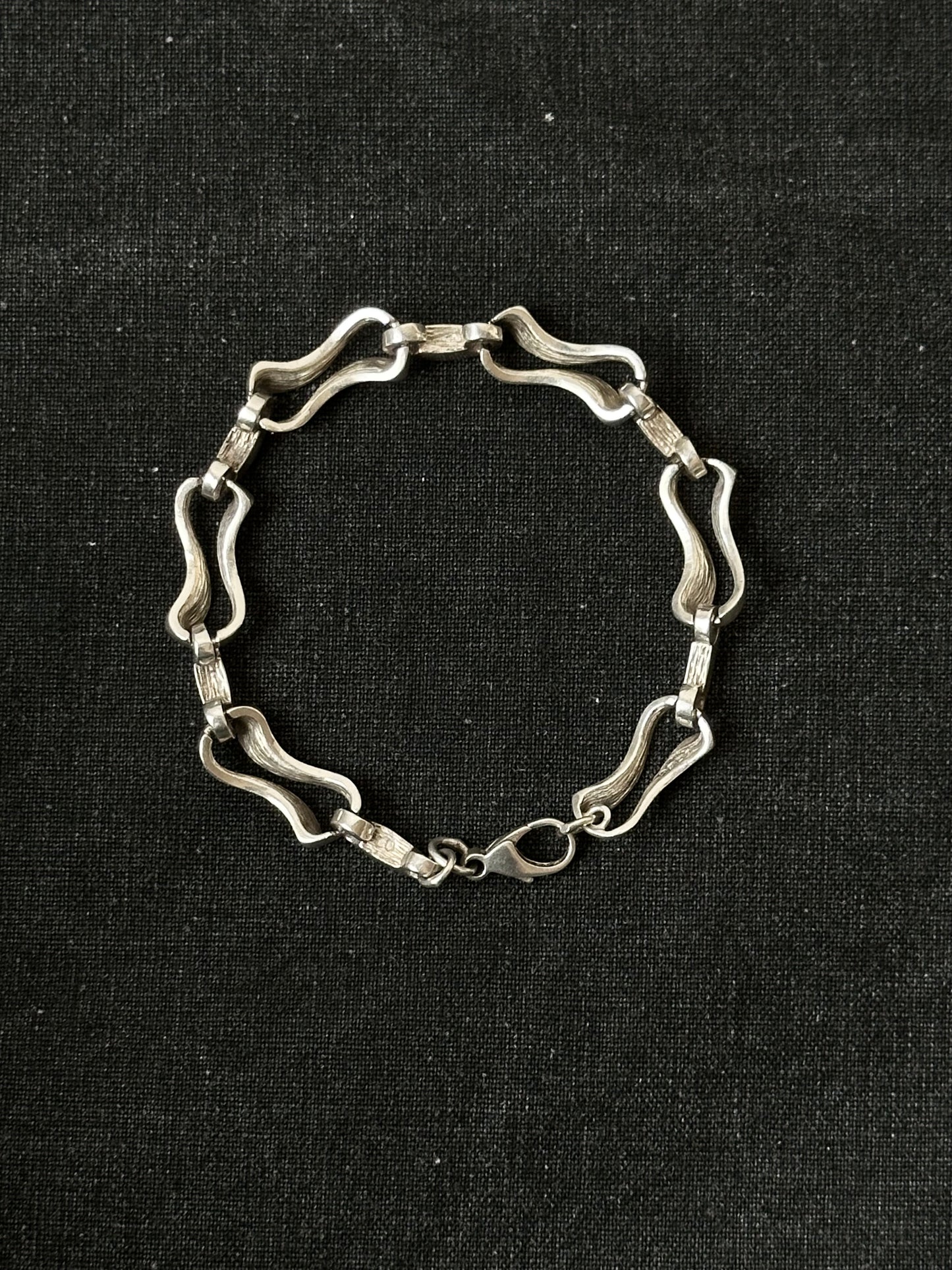 1992s British chain bracelet