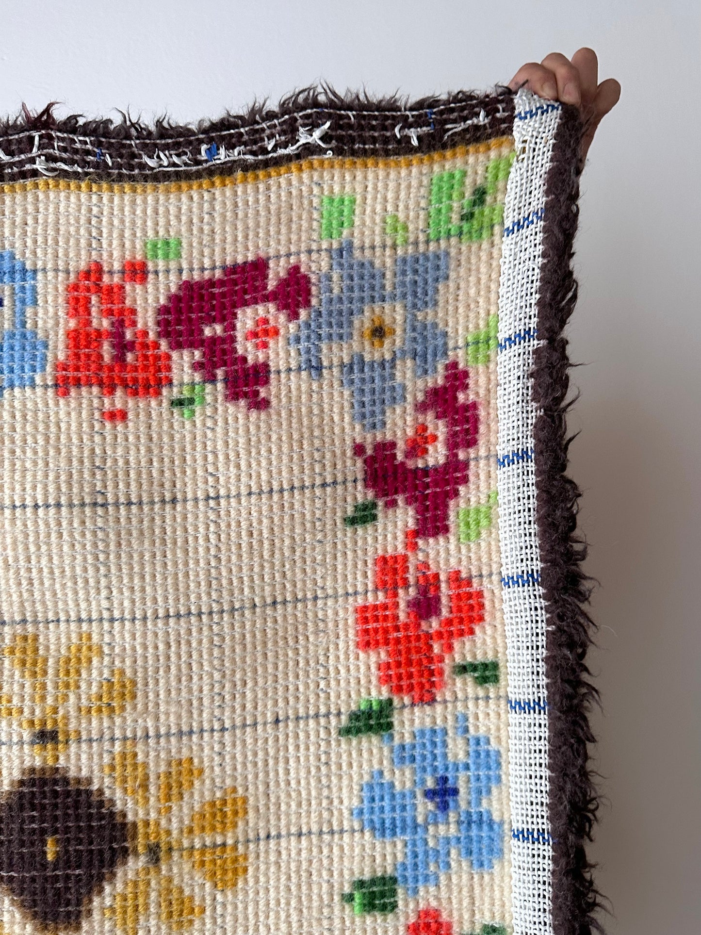 vintage acryl shaggy wall rug