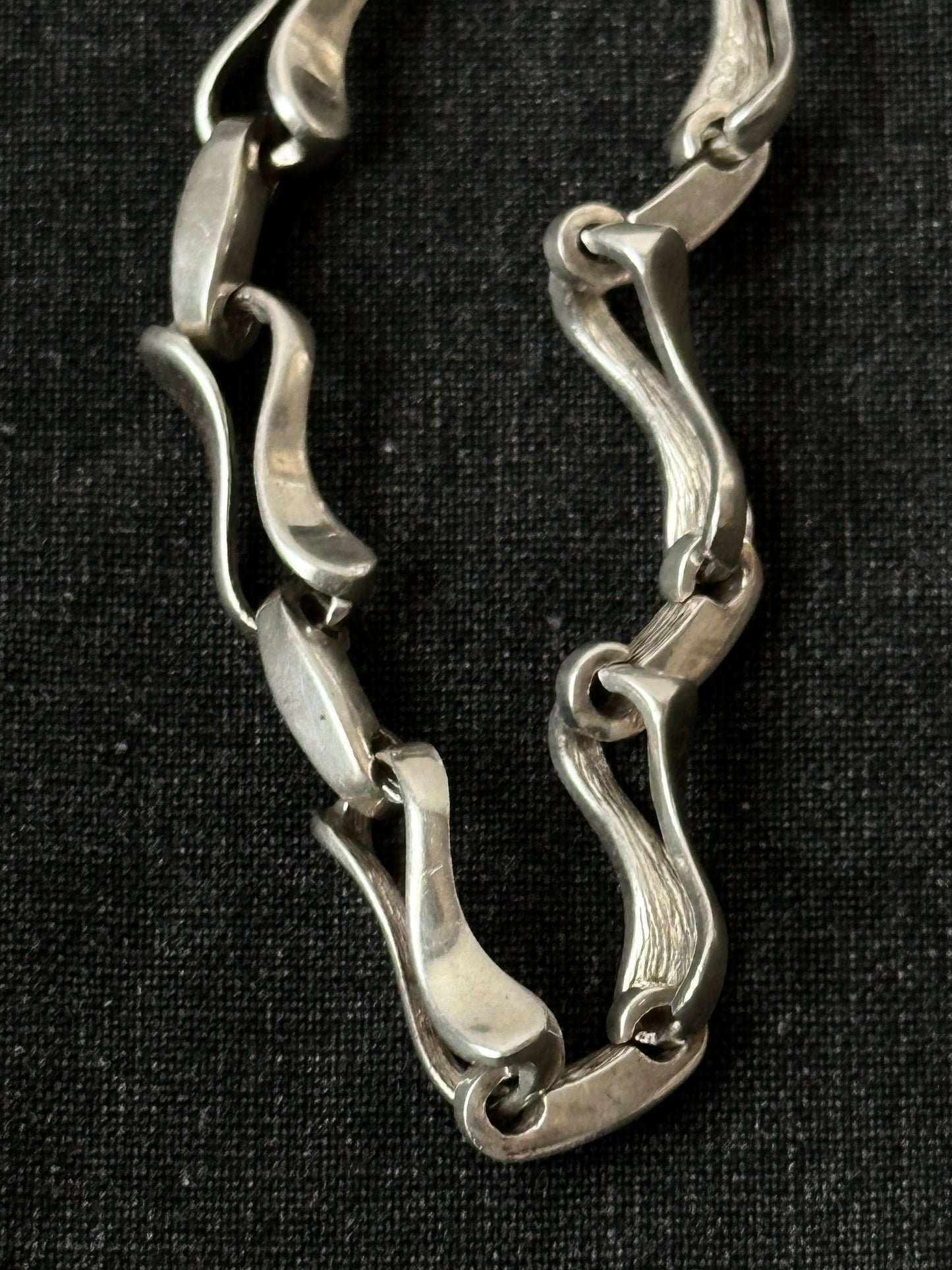 1992s British chain bracelet