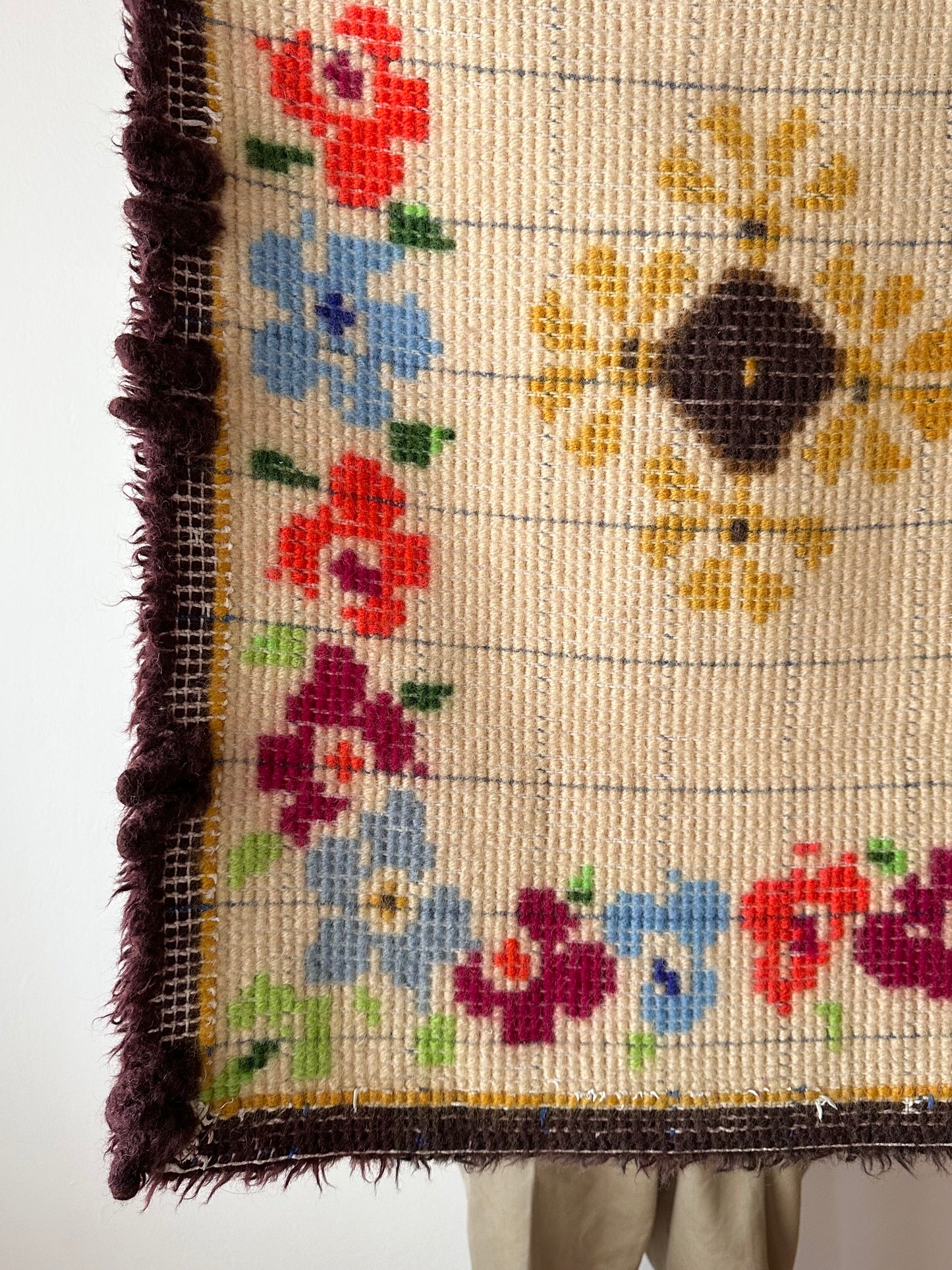 vintage acryl shaggy wall rug