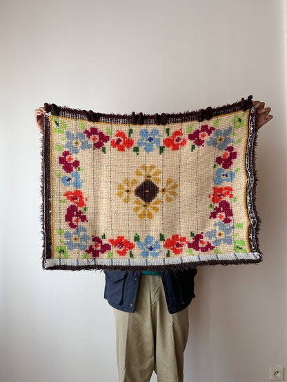 vintage acryl shaggy wall rug