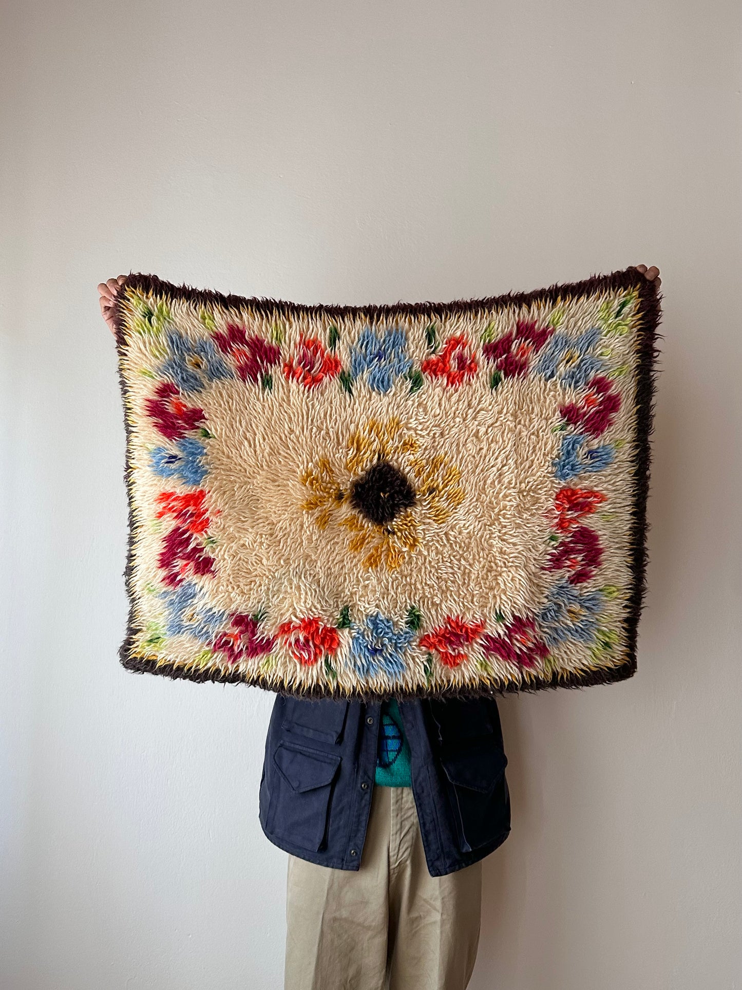 vintage acryl shaggy wall rug