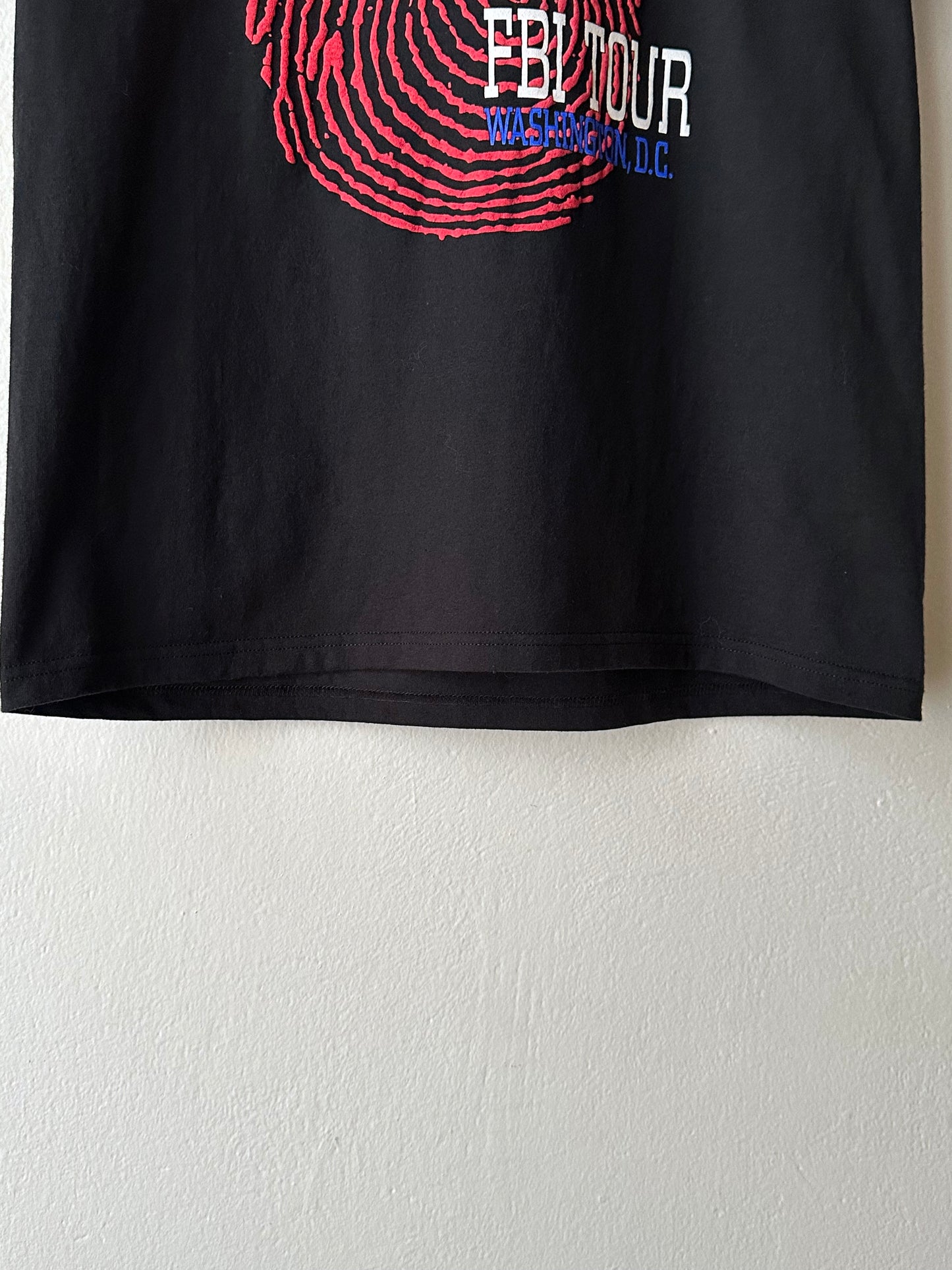 90s Vintage T-shirt Tee Tシャツ ヴィンテージ 90年代 指紋 Fingerprint Toto Praha Vintage clothing store shop Prague プラハ 古着屋 FBI