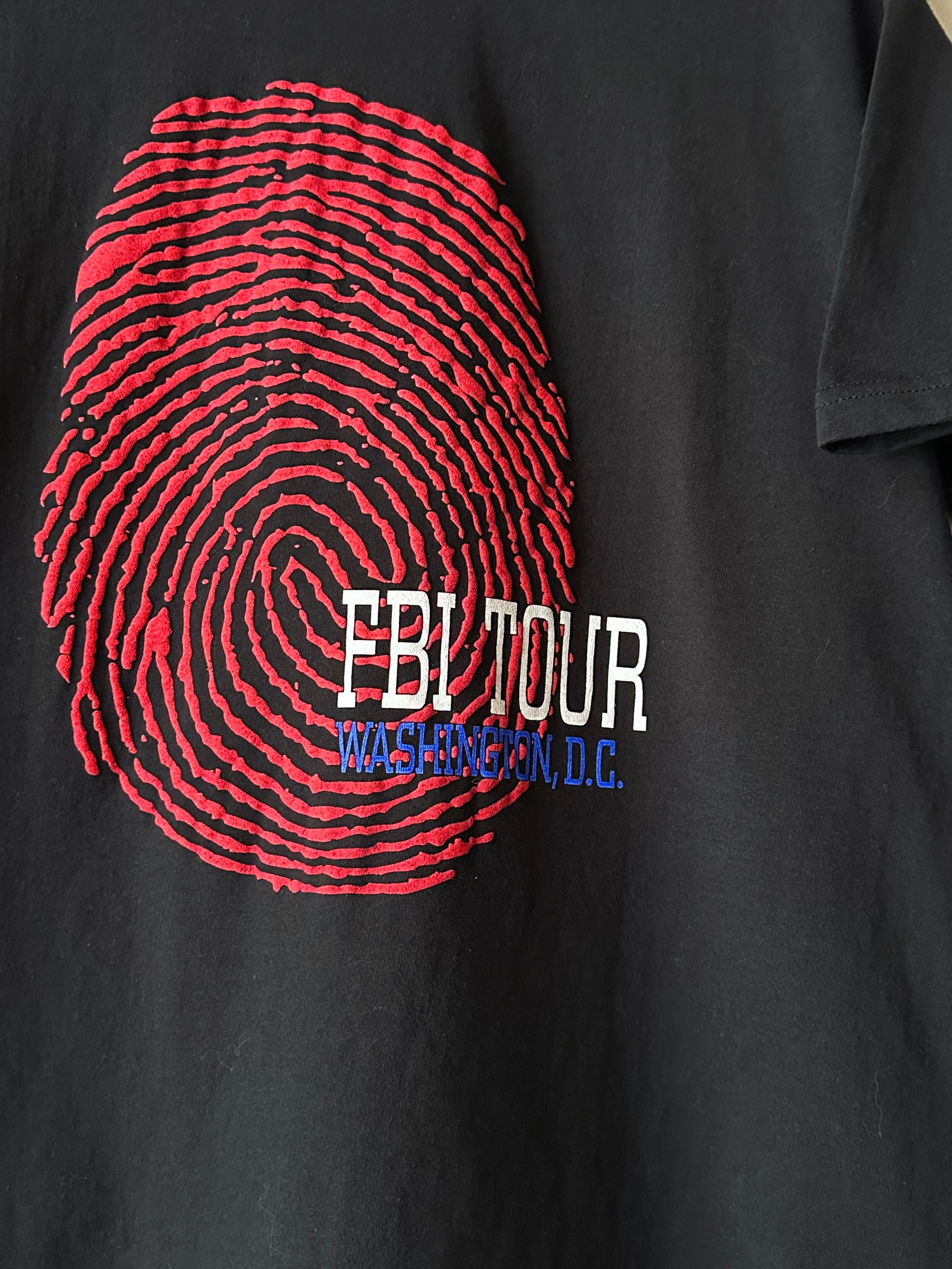 90s Vintage T-shirt Tee Tシャツ ヴィンテージ 90年代 指紋 Fingerprint Toto Praha Vintage clothing store shop Prague プラハ 古着屋 FBI