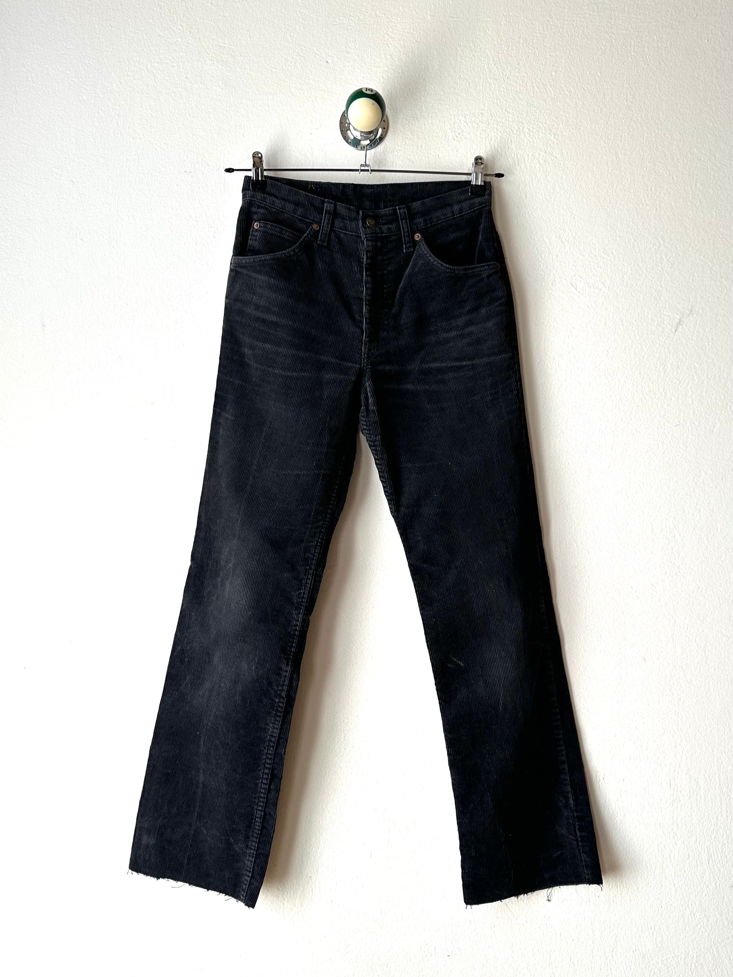1990s Black Levi's corduroy trousers - w29