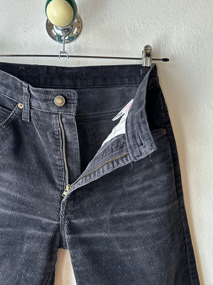 1990s Black Levi's corduroy trousers - w29