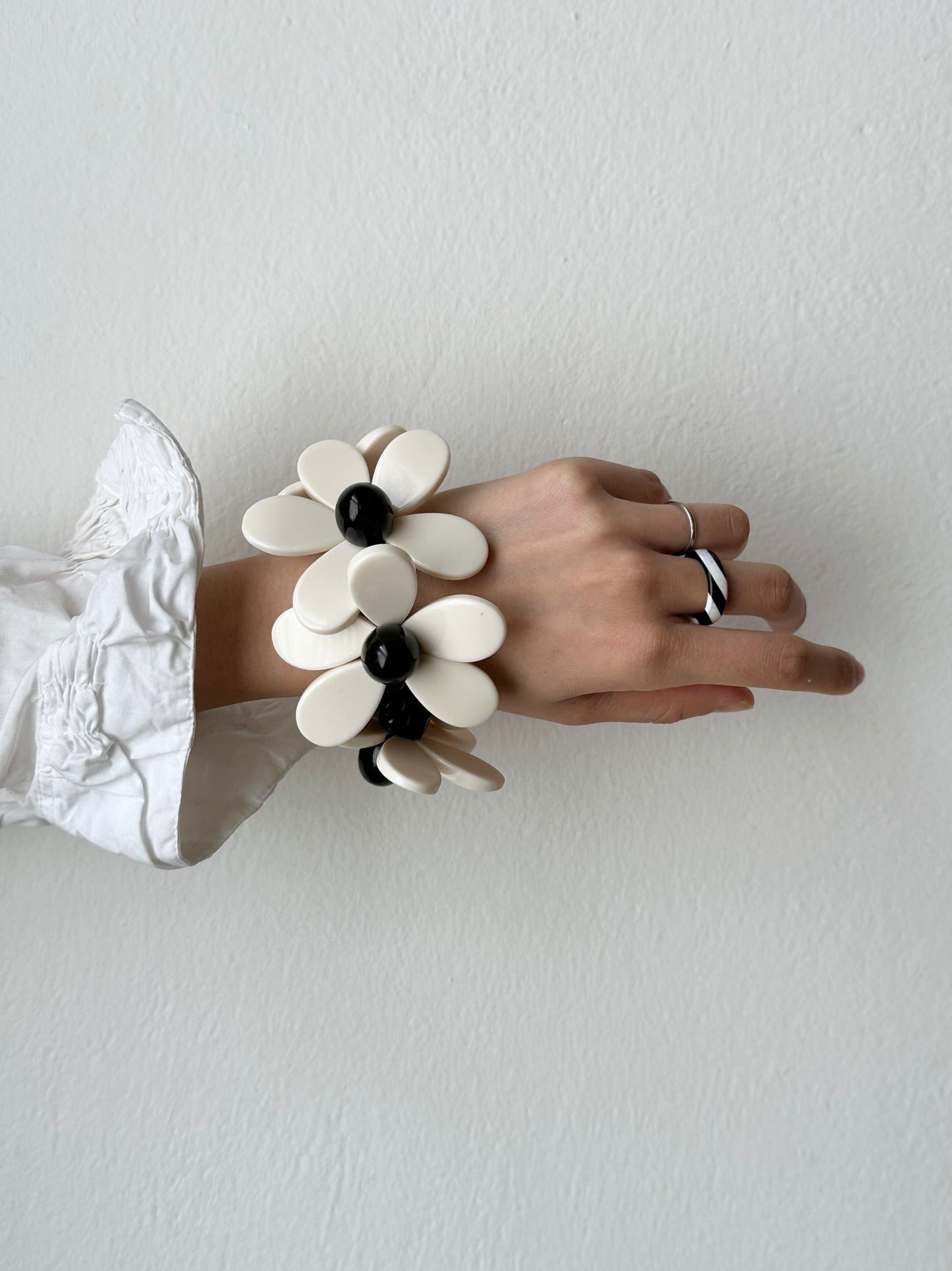 Marion Godart daisy resin bracelet