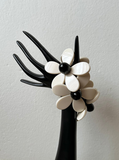 Marion Godart daisy resin bracelet
