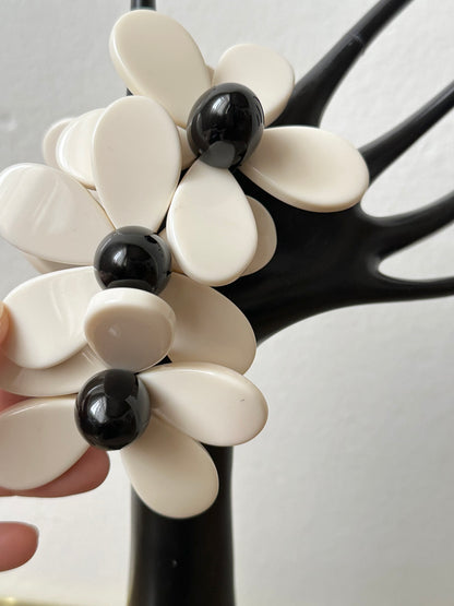 Marion Godart daisy resin bracelet