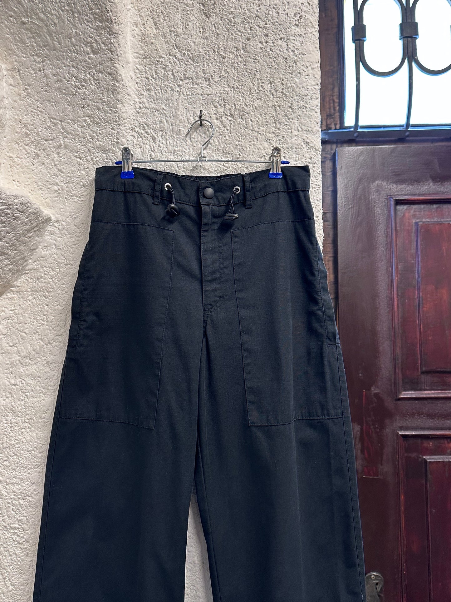 Early 00s Black Cotton Rip-stop trousers - ~w32