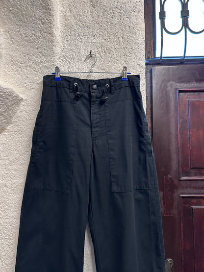 Early 00s Black Cotton Rip-stop trousers - ~w32