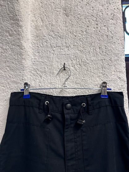 Early 00s Black Cotton Rip-stop trousers - ~w32