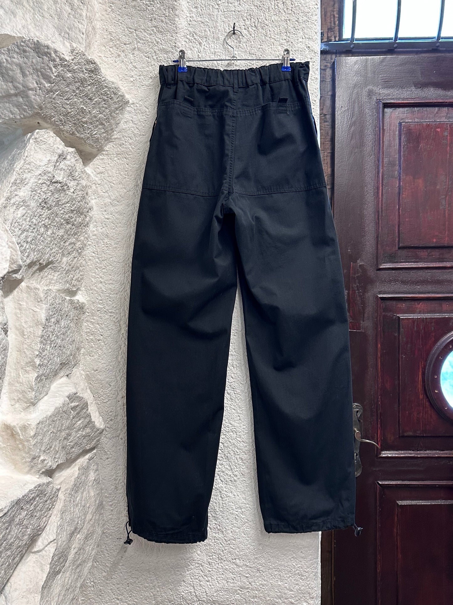 Early 00s Black Cotton Rip-stop trousers - ~w32