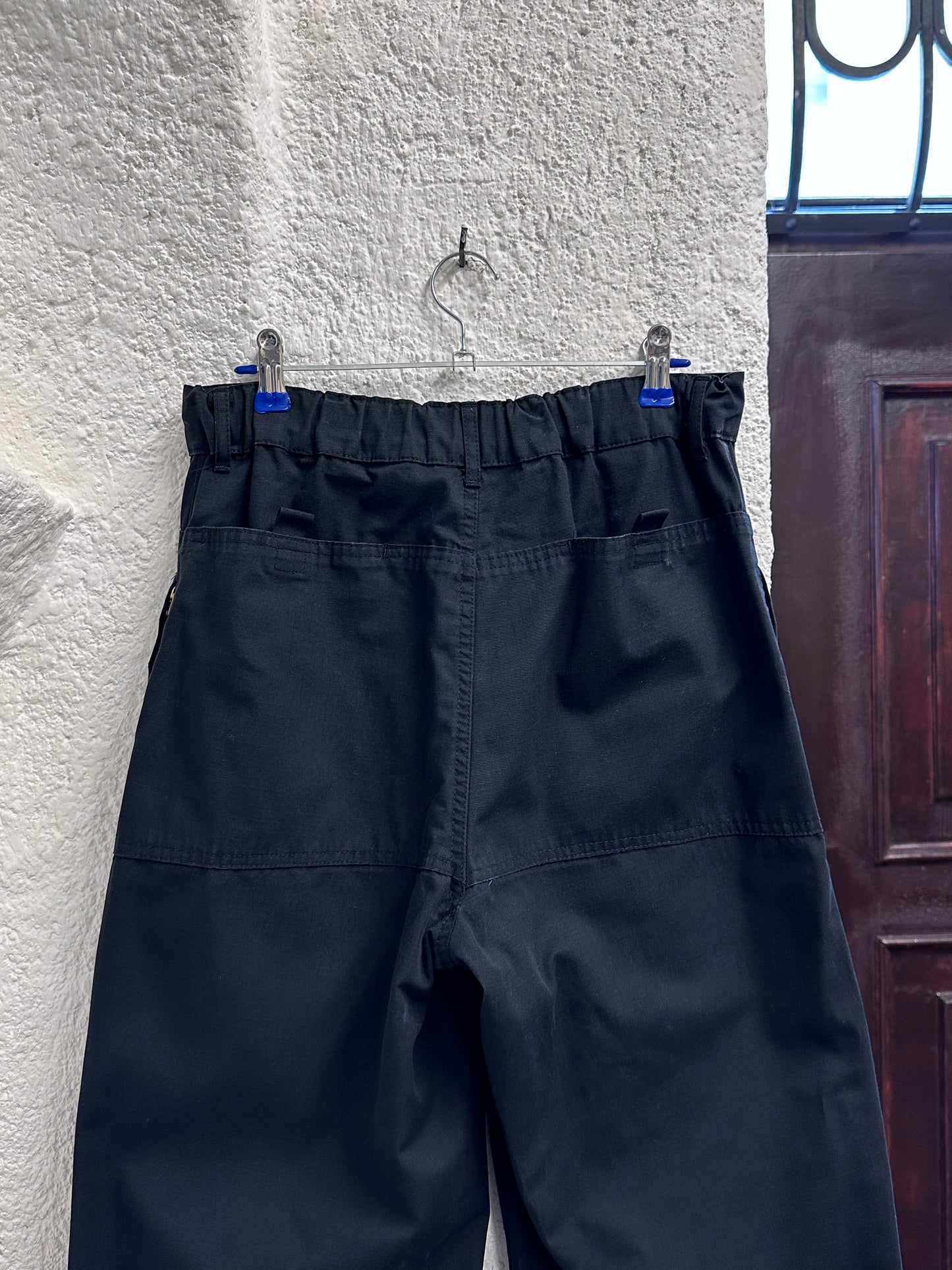 Early 00s Black Cotton Rip-stop trousers - ~w32