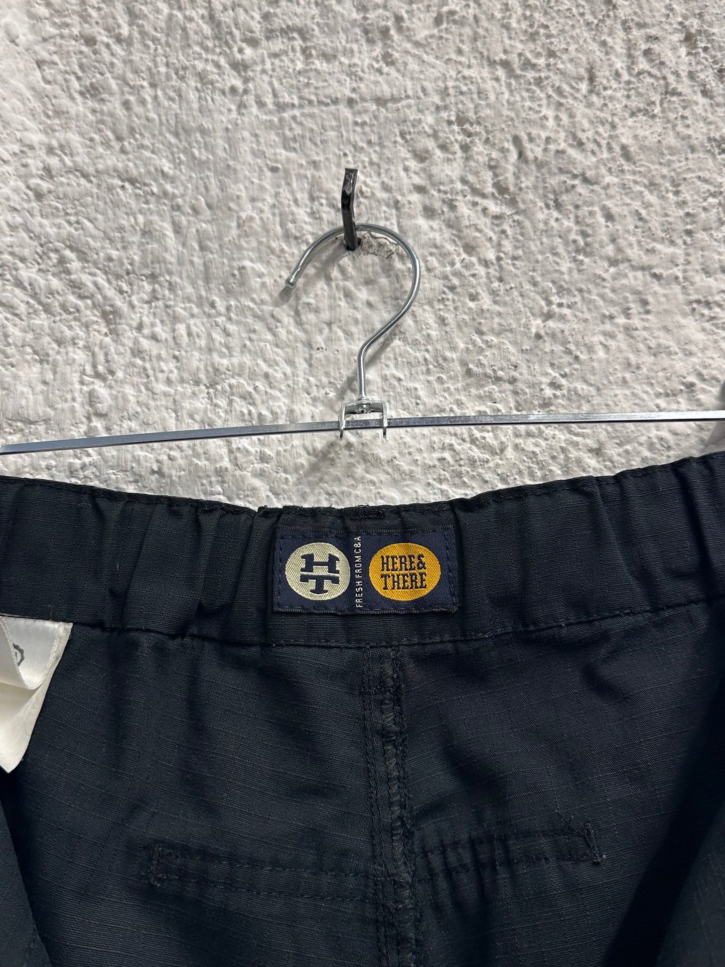 Early 00s Black Cotton Rip-stop trousers - ~w32