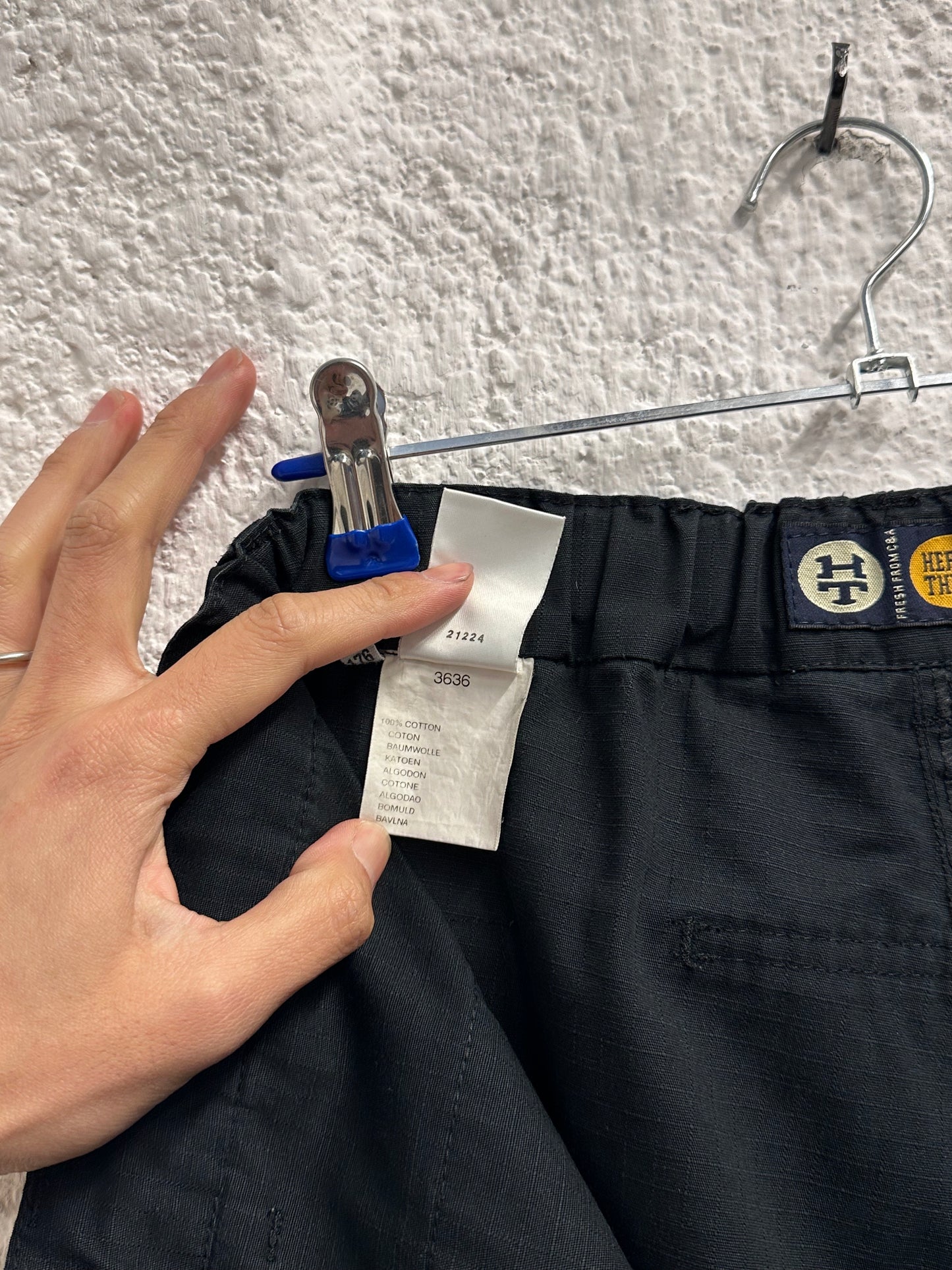 Early 00s Black Cotton Rip-stop trousers - ~w32