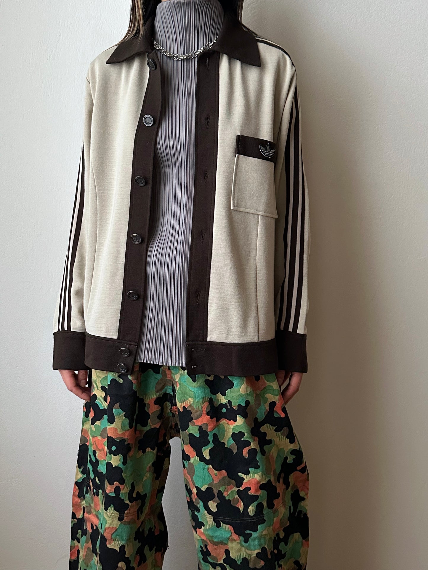 1970's Adidas Schwahn jacket West-Germany 70年代 アディダス Jersey 西ドイツ製 Brown 茶色 Rare レア ジャージ Vintage ヴィンテージ古着屋 プラハ ユーロ古着 ヨーロッパ古着 Toto Praha Vintage clothing store shop Antique shop Prague totototrip showroom ショールーム 