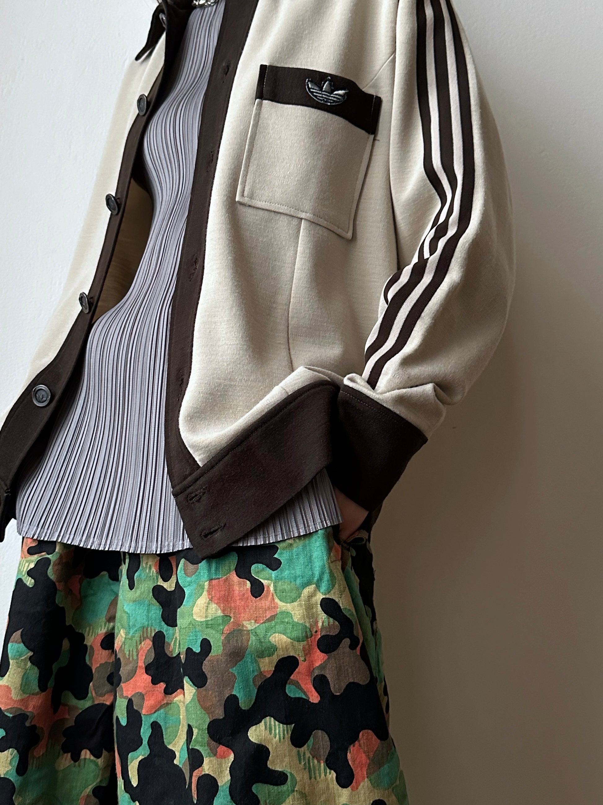 1970's Adidas Schwahn jacket West-Germany 70年代 アディダス Jersey 西ドイツ製 Brown 茶色 Rare レア ジャージ Vintage ヴィンテージ古着屋 プラハ ユーロ古着 ヨーロッパ古着 Toto Praha Vintage clothing store shop Antique shop Prague totototrip showroom ショールーム 