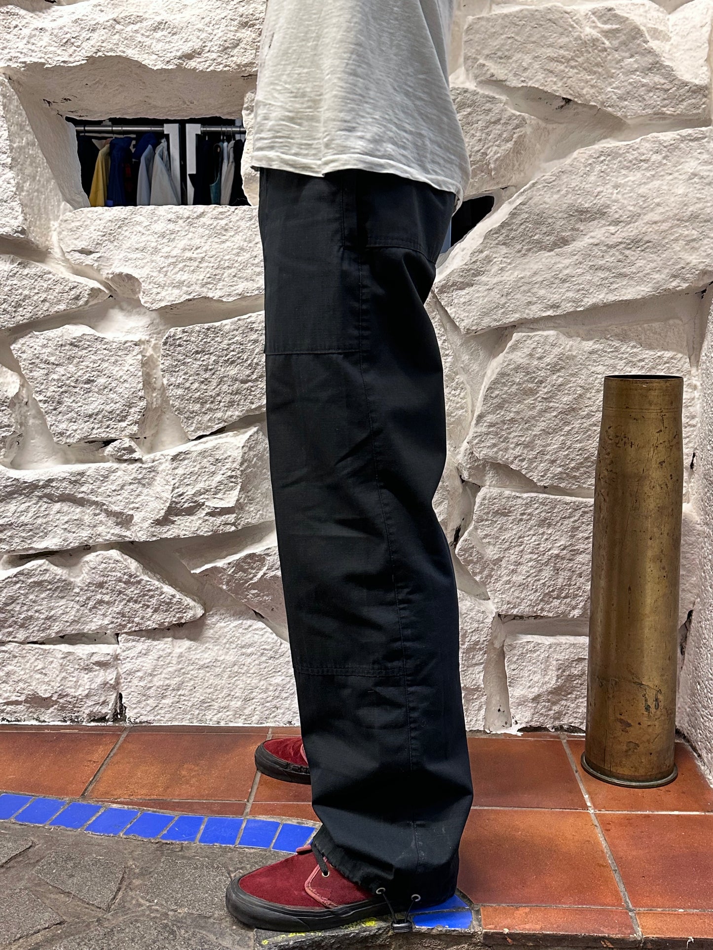 Early 00s Black Cotton Rip-stop trousers - ~w32