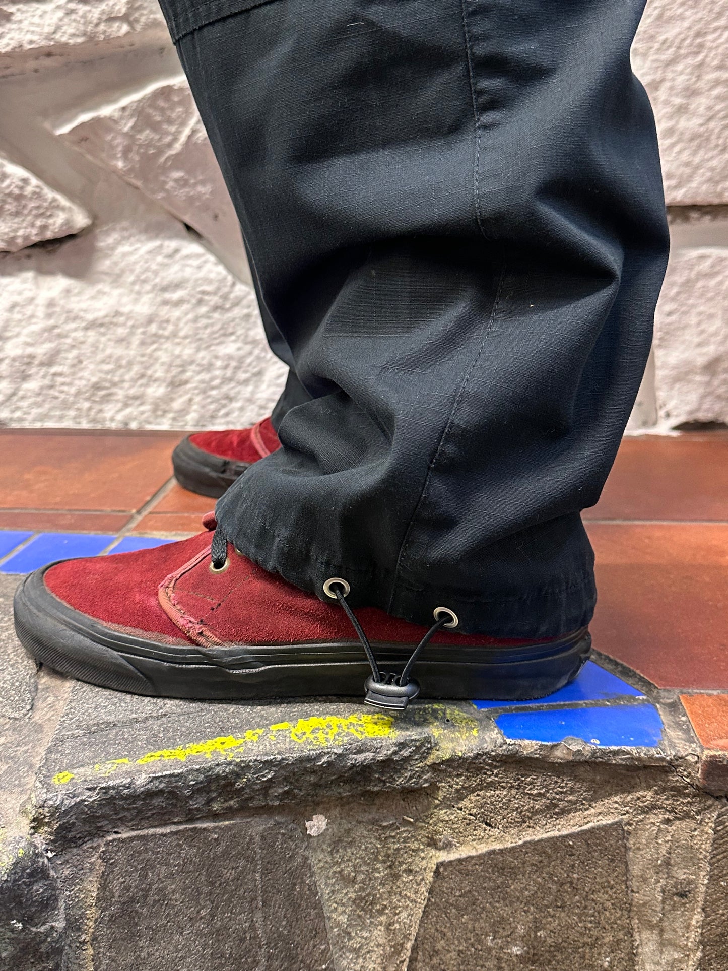 Early 00s Black Cotton Rip-stop trousers - ~w32