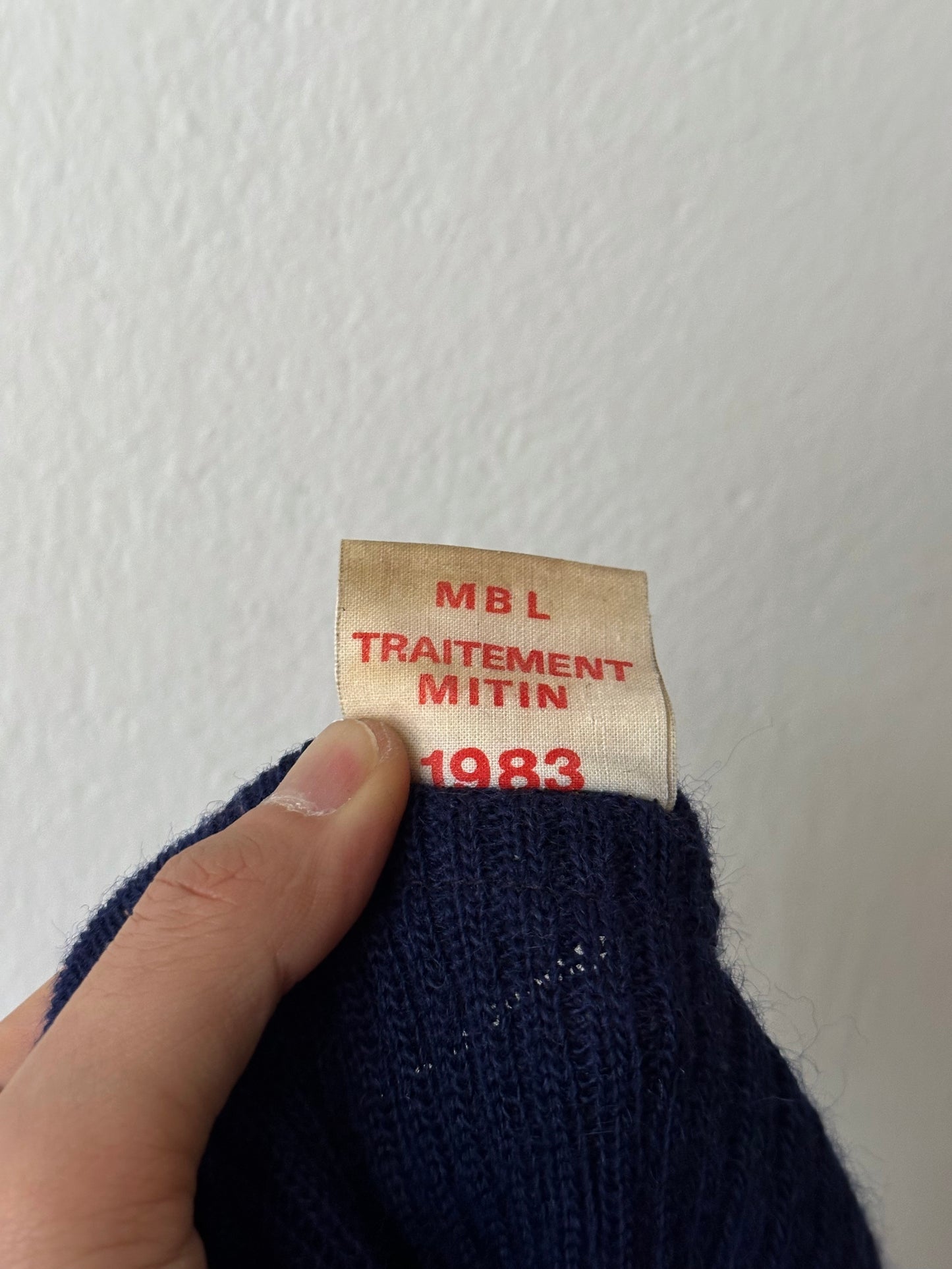 1980's French Army Wool Jumper Sweater 80年代 フランス軍 Military ミリタリー ニット Navy 紺色 Vintage ヴィンテージ古着屋 プラハ ユーロ古着 ヨーロッパ古着 Toto Praha Vintage clothing store shop Antique shop Prague totototrip showroom ショールーム 